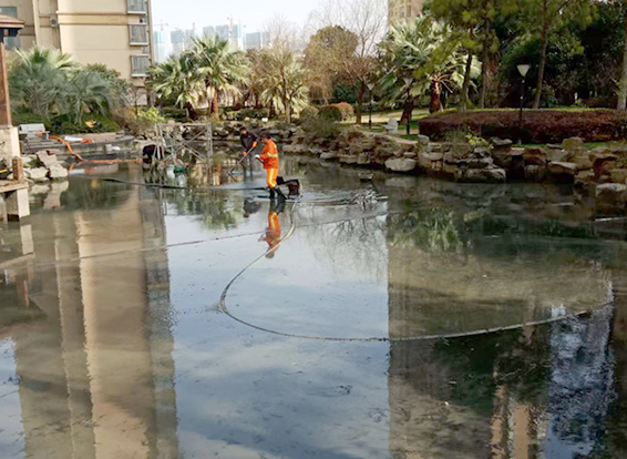 霍林郭勒景观池淤泥清理