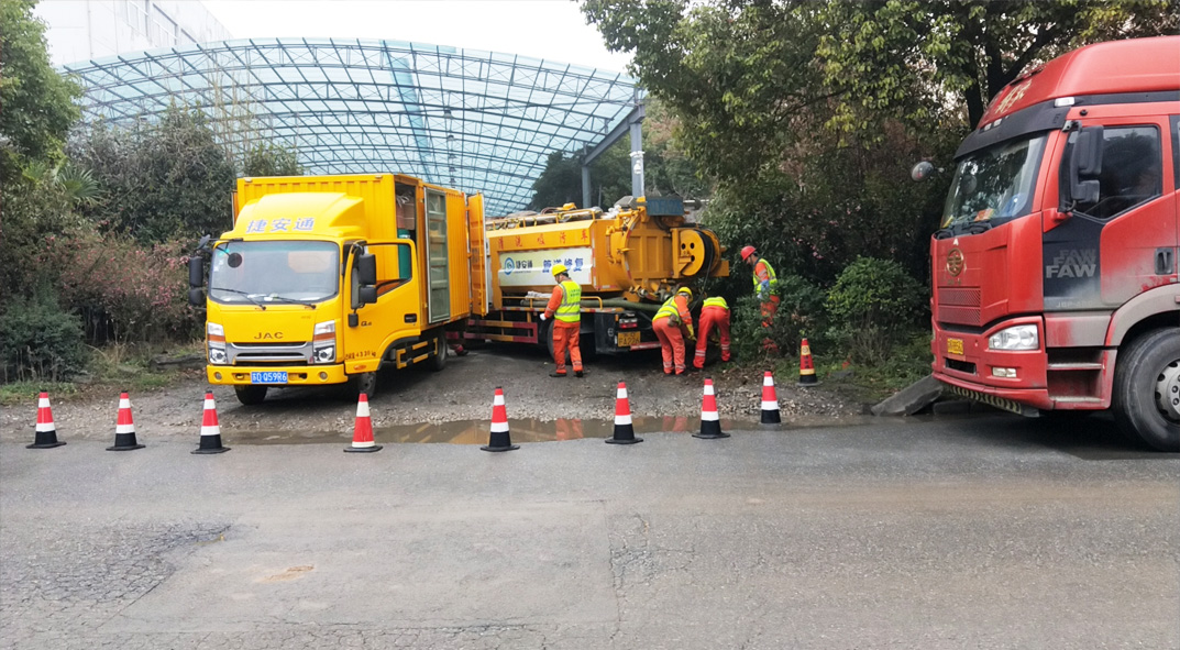 霍林郭勒成区雨污水管网“四位一体”检测疏通项目